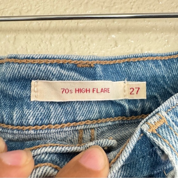 Levi’s 70’s High Rise Flare Jeans - Picture 5 of 9